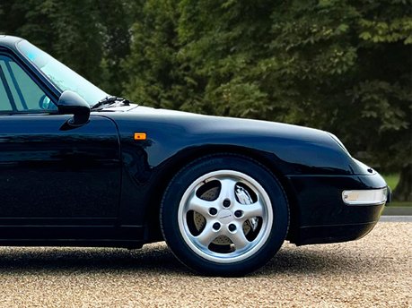 Porsche 911 CARRERA 4 12