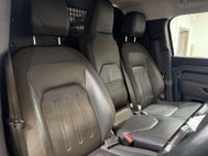 Land Rover Defender 3.0 D250 MHEV SE Hard Top SUV 5dr Diesel Auto 4WD MWB Euro 6 (s/s) (250 ps) 55