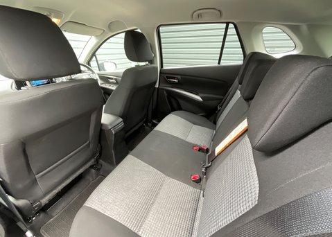 Suzuki SX4 S-Cross MOTION BOOSTERJET MHEV 10