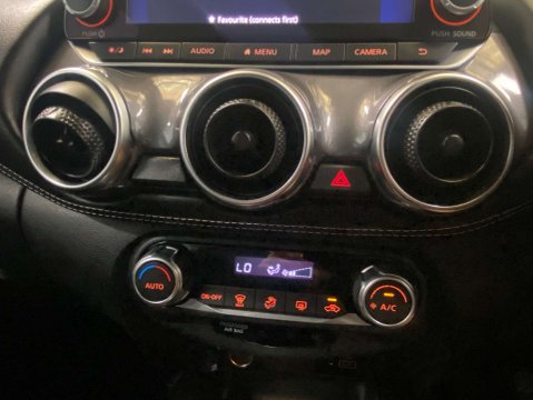 Nissan Juke 1.0 Juke N-Connecta DiG-T 5dr 22