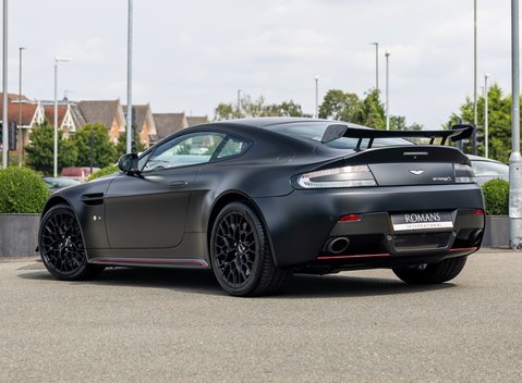 Aston Martin V12 Vantage S 2