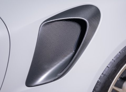 Porsche 911 GT2 RS (991) 41