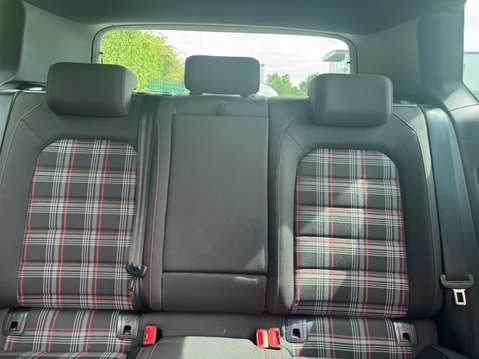Volkswagen Golf 2.0 TSI GPF GTI Performance Hatchback 3dr Petrol DSG Euro 6 (s/s) (245 ps) 9