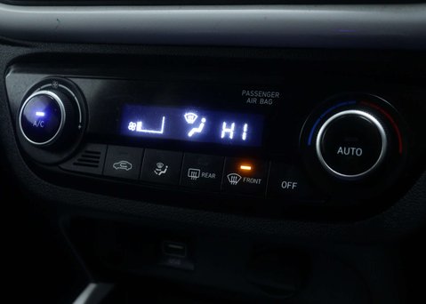 Hyundai i10 1.2 i10 Premium MPI Auto 5dr 26