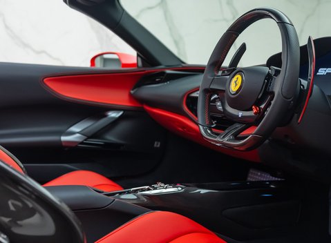 Ferrari SF90 Spider 16