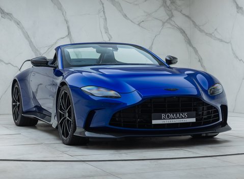 Aston Martin V12 Vantage ROADSTER 12