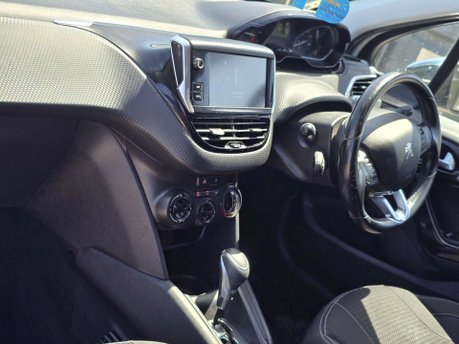 Peugeot 208 1.2 PureTech Allure Hatchback 5dr Petrol EAT Euro 6 (s/s) (110 ps) 11