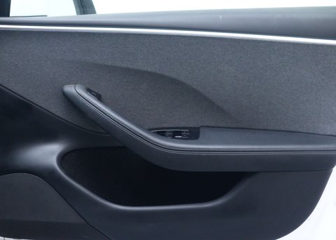 Tesla Model 3 Saloon 4dr Electric Auto RWD (208 ps) 37