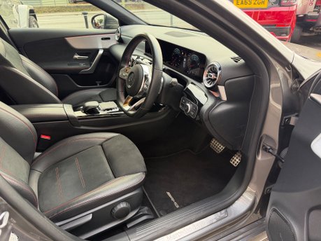 Mercedes-Benz A Class A 220 AMG LINE PREMIUM 21