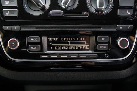 Volkswagen Up HIGH UP 25