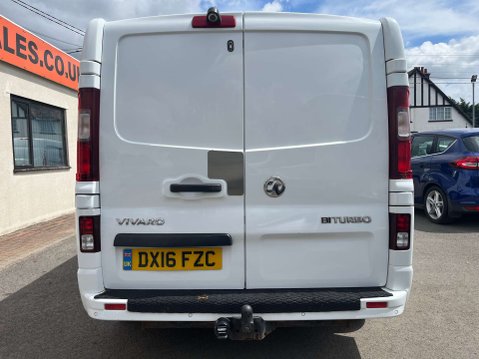 Vauxhall Vivaro 1.6 Vivaro 2900 Sportive CDTi 11
