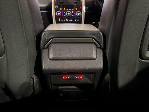 Land Rover Discovery Sport SD4 HSE LUXURY 18