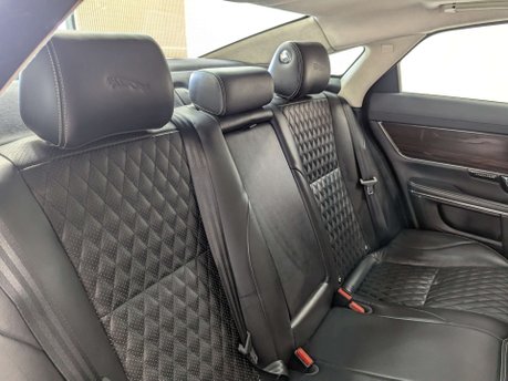 Jaguar XJ 3.0 XJ Portfolio V6 D Auto 4dr 46