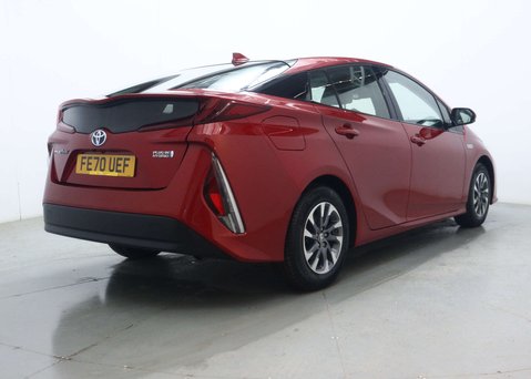 Toyota Prius 1.8 VVT 8.8kWh Business Edition Plus Hatchback 5dr Petrol Plug-in Hybrid CV 12