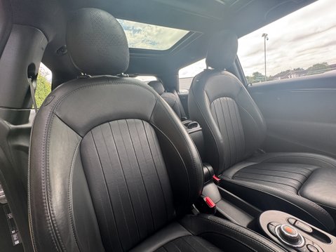 Mini Hatch Cooper SE 32.6kWh Level 3 Hatchback 3dr Electric Auto (184 ps) 11