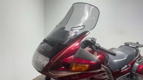 Honda ST 2001 24K RUNNING PROJECT BIKE SPARES OR REPAIR TOURER 1100CC 24