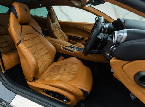 Ferrari GTC4 Lusso V12 14