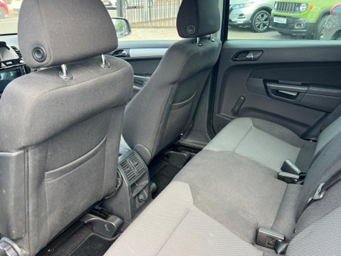 Vauxhall Zafira 1.8 16V Exclusiv Euro 5 5dr 26