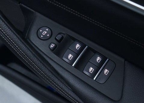 BMW 5 Series 2.0 530e 12kWh M Sport Saloon 4dr Petrol Plug-in Hybrid Steptronic Euro 6 ( 46