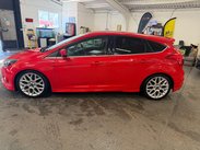 Ford Focus 1.0T EcoBoost Zetec S Euro 5 (s/s) 5dr 5