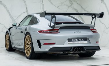 Porsche 911 GT3 RS Weissach (991.2) 7