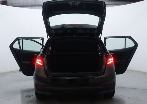 Skoda Fabia 1.0 Fabia SE Comfort TSi Semi-Auto 5dr 54