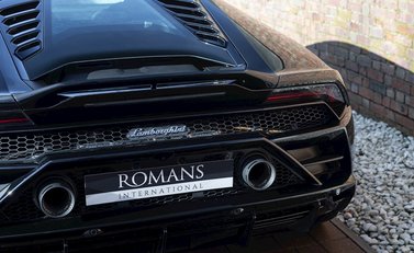 Lamborghini Huracan LP640-4 EVO 21