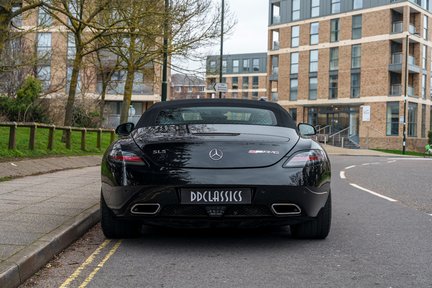Mercedes-Benz SLS AMG GT ROADSTER- I OF ONLY 2 UK Cars 9