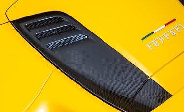 Ferrari F8 SPIDER 50