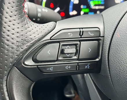 Toyota Yaris Cross 1.5 Yaris Cross GR Sport HEV Auto 5dr 51