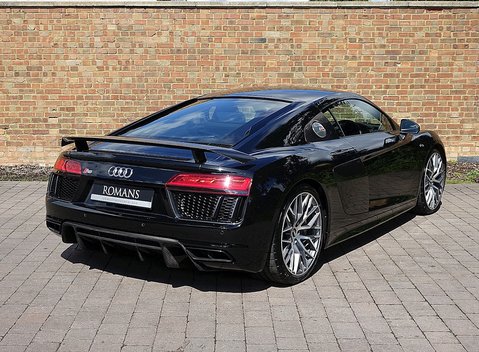 Audi R8 V10 Plus 2