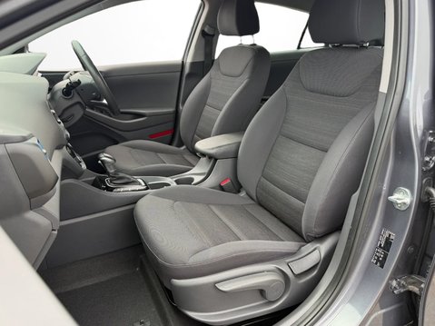 Hyundai IONIQ PREMIUM MHEV 20