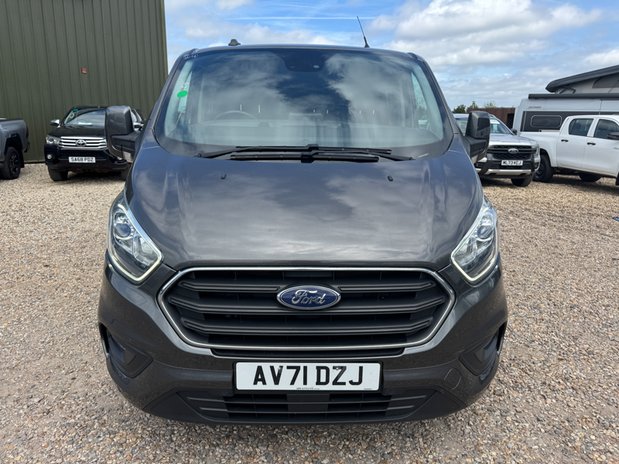 Ford Transit Custom Crew Cab [SOLD MT] SWB L1H1 Limited 320 Air Con Alloys Camera Nav Sensors E 4