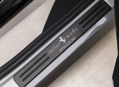 Ferrari SF90 Stradale 16