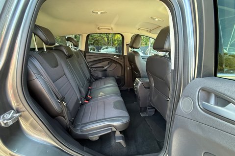 Ford Kuga TITANIUM TDCI 2WD - 10 SERVICES - NEW MOT - NEW DISCS AND PADS ALL ROUND 25