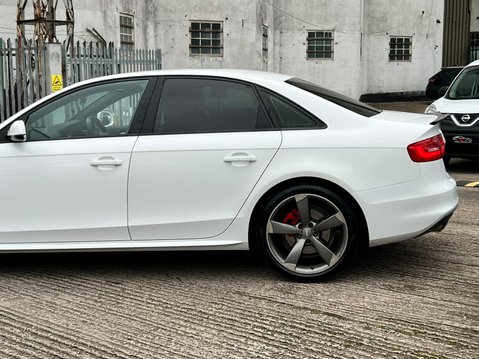 Audi A4 TDI BLACK EDITION 20