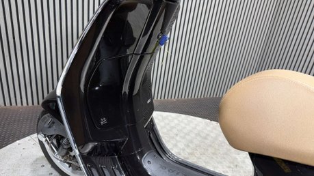 Piaggio Vespa Primavera 2021 9K LONG MOT SERVICED 125CC LEARNER LEGAL SCOOTER 22