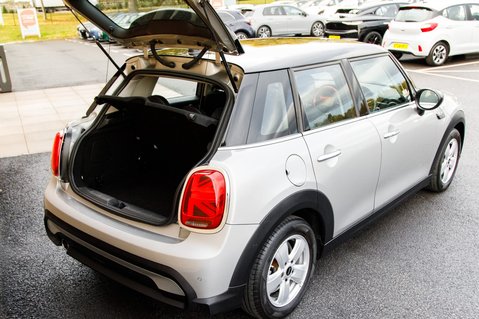 Mini Hatch COOPER CLASSIC 32