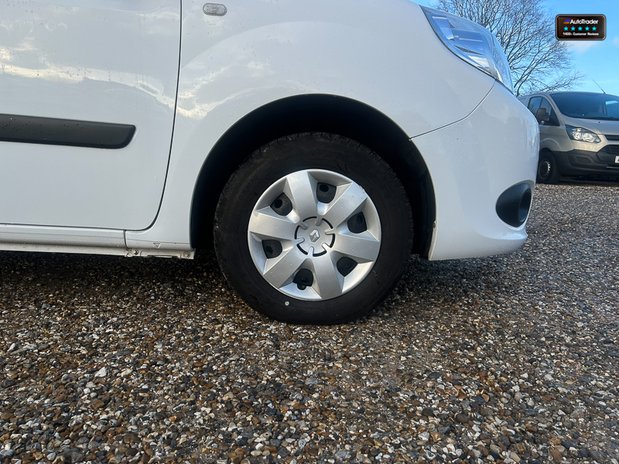 Renault Kangoo LWB L2H1 Low Roof Business Plus M19 Air Con Sensors EURO 6 NO VAT 19