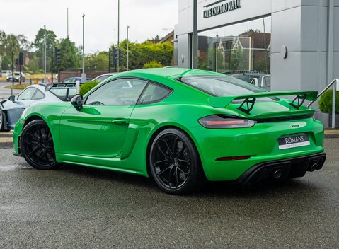 Porsche Cayman GT4 (718) 4
