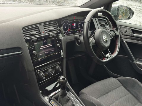 Volkswagen Golf 2.0 Golf R TSi Semi-Auto 4WD 3dr 21