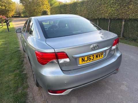Toyota Avensis 2.0 D-4D Icon Euro 5 4dr 14