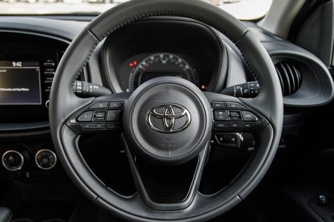 Toyota Aygo X VVT-I PURE 20