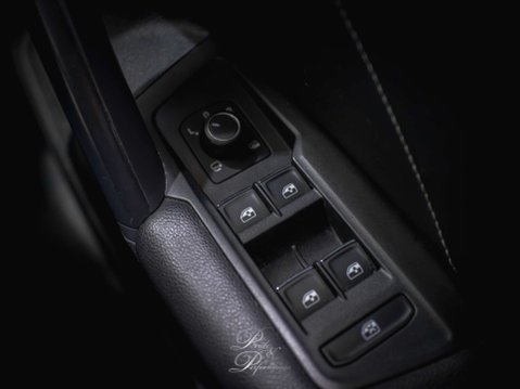 Volkswagen Tiguan 2.0 Tiguan R-Line Tech TDI 5dr 38