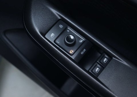 Cupra Born Born V2 EV 5dr 37