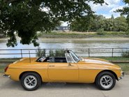 MG B ROADSTER 5