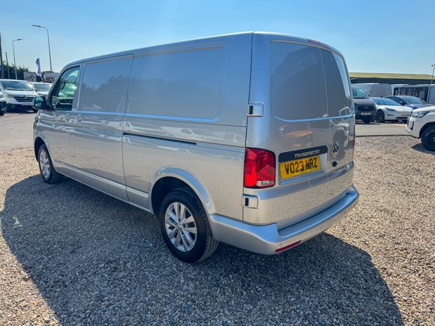 Volkswagen Transporter LWB L2H1 [SOLD SM] Low Roof Highline T30 Air Con Alloys Camera 10