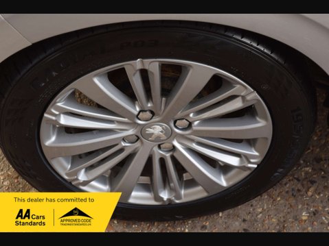 Peugeot 208 1.2 208 Allure 5dr 21