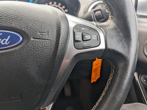 Ford Fiesta TITANIUM 19