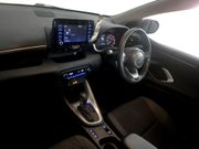 Toyota Yaris 1.5 VVT-h Icon Hatchback 5dr Petrol Hybrid E-CVT Euro 6 (s/s) (116 ps) DAB 14